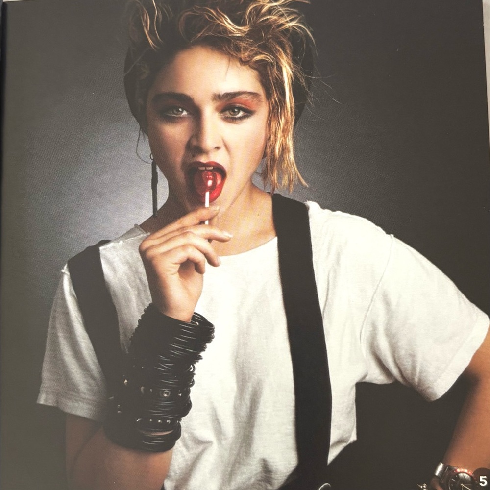 Rock Paper Photo SELECTS
By Guy OSeary
Coffee Table Book